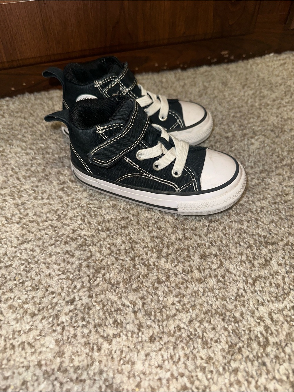 Converse Chuck Taylor All Star Easy-On High Tops for little kids